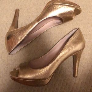 Vince Camuto light gold metallic peep toe heels